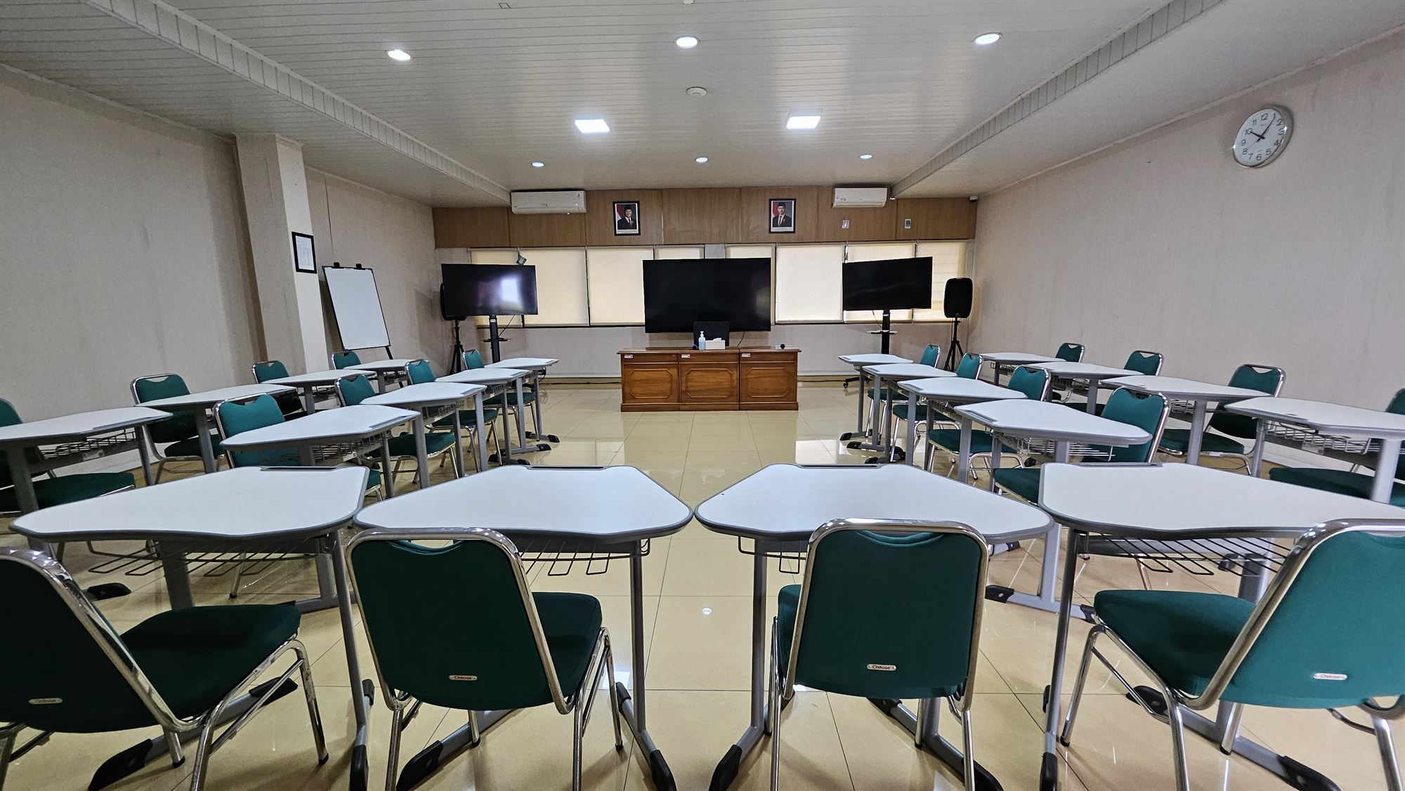 Kelas Flamboyan [Eksternal PU]